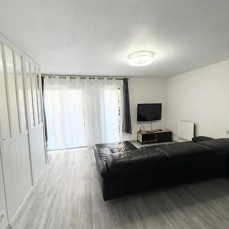 Apartment T2 Station - Gare A Proximite, Parking Gratuit Et Piscine *